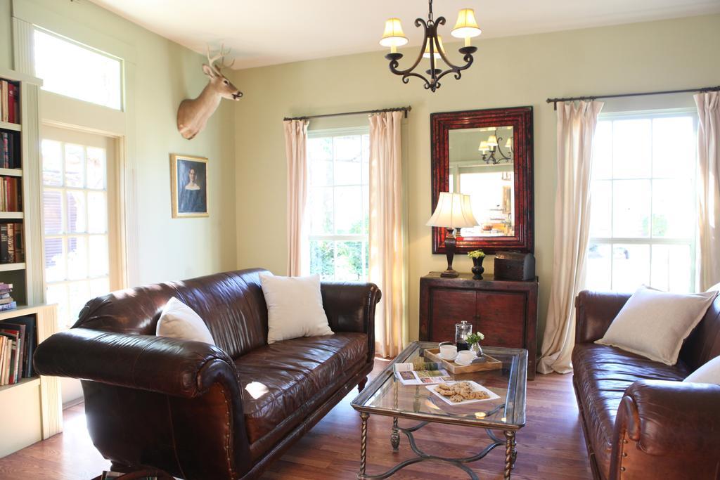 Hoffman Haus Bed and Breakfast Fredericksburg Buitenkant foto