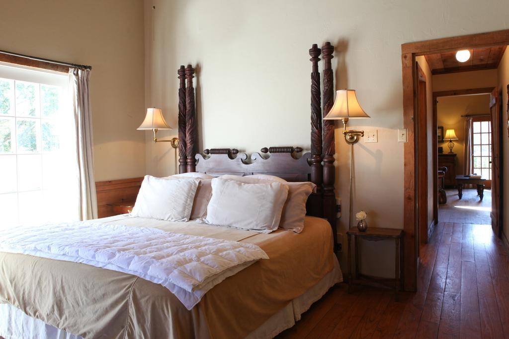 Hoffman Haus Bed and Breakfast Fredericksburg Buitenkant foto
