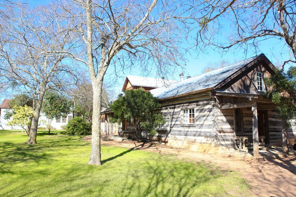 Hoffman Haus Bed and Breakfast Fredericksburg Buitenkant foto