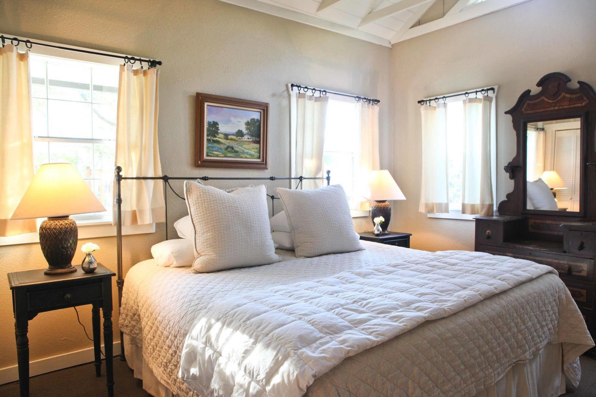 Hoffman Haus Bed and Breakfast Fredericksburg Buitenkant foto